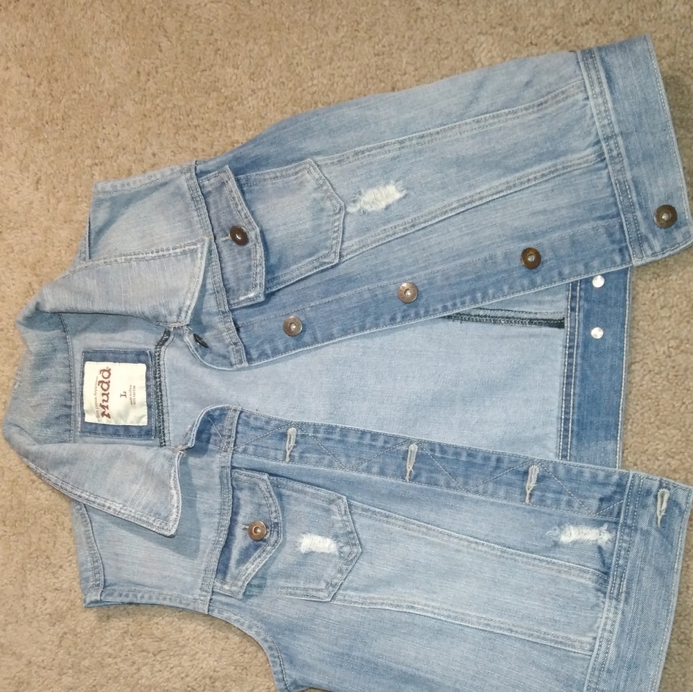 Cut out sleeve jean jacket